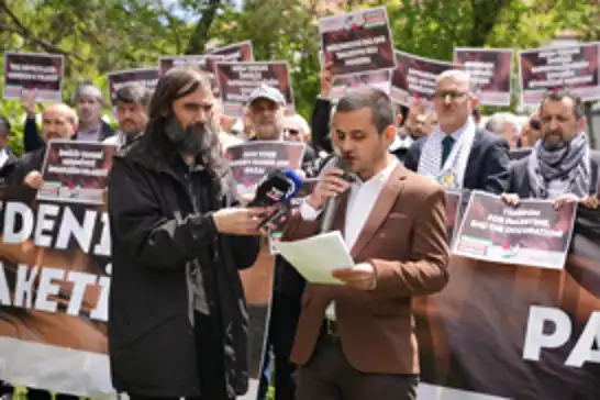 STK'lardan katliam ortağı İngiltere'nin Büyükelçiliği önünde "İşgale Son Filistin’e Özgürlük" açıklaması